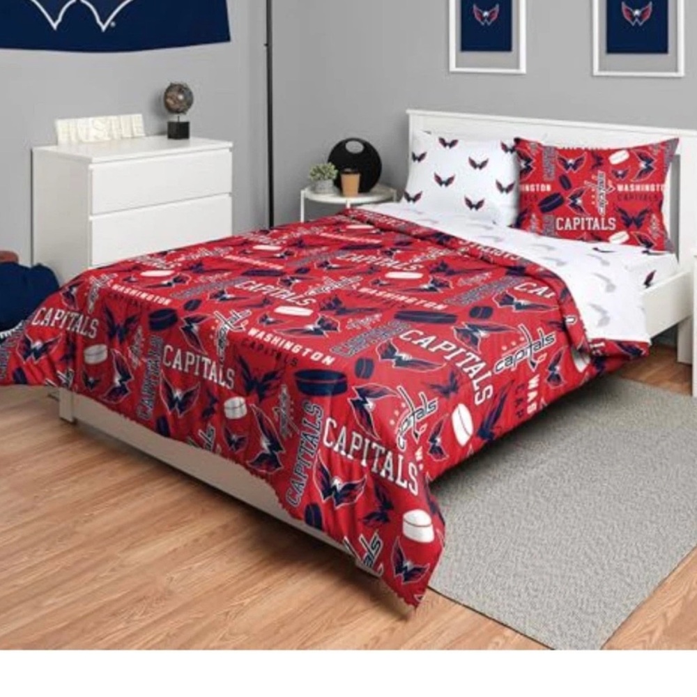 FOCO Washington Capitals NHL Team Color Bed in a Bag Comforter Bedding 5 pc TWIN